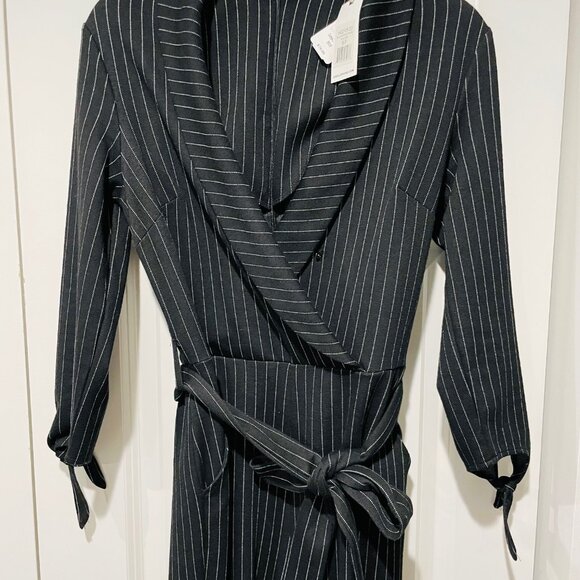 DEX BLACK AND WHITE PINSTRIPE JUMPSUIT TAGS ON- SIZE 2 - Picture 3 of 8